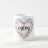 「MOM」文字とフラワーハートの花束 マグカップ (中央)