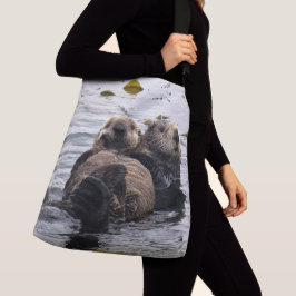 Mom and Pup Sea Otters クロスボディバッグ