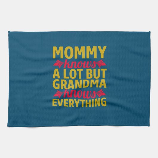 Mom Art Grandma Knows Everything キッチンタオル (横)
