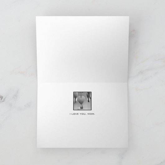 "Mom" Custom Text Any Occasion カード (内部)