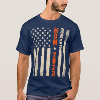 Mom Est 2023アメリカ国旗に昇格 Tシャツ