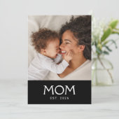 Mom Established タイポグラフィー 写真 ムーサーズデー カード (スタンド正面)