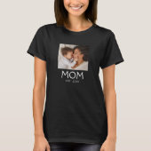 Mom Established タイポグラフィー 写真 Tシャツ (正面)