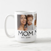 Mom Established タイポグラフィ 3 枚の写真 コーヒーマグカップ (左)