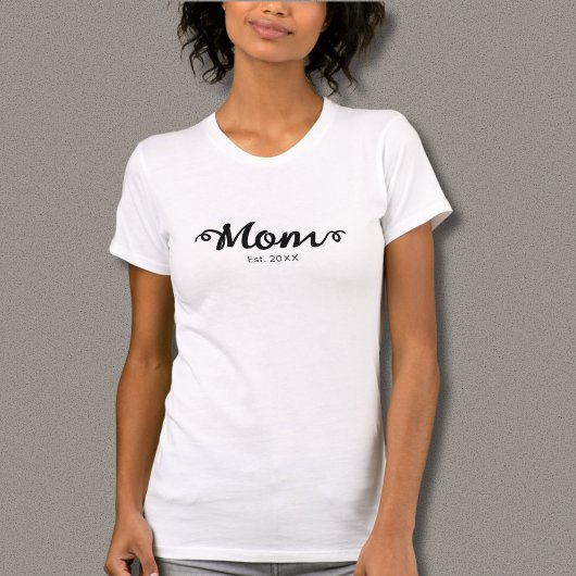 Mom Established ブラックスクリプト Tシャツ