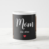 Mom Established ホワイトスクリプト 写真 赤ハート マグ (正面)