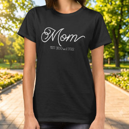 Mom Established ホワイトスクリプト Tシャツ