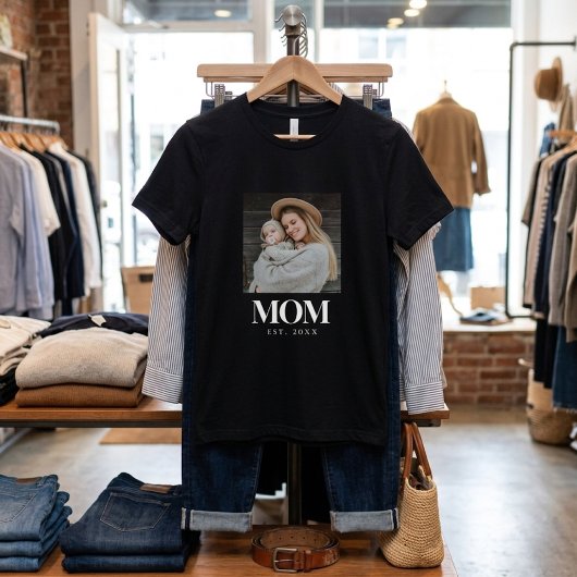 Mom Established 白文字写真ギフト Tシャツ