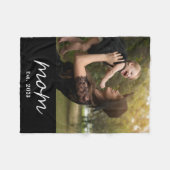 Mom Established Black Modern Script Photo フリースブランケット (正面(横))