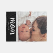 Mom Established Black Modern Script Photo フリースブランケット (正面(横))