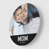 Mom Established Modern White Bold Photo Round ラージ壁時計 (傾斜)