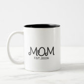 Mom Established New Mom Gift ツートーンマグカップ (左)