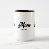 Mom Established New Mom Gift ツートーンマグカップ (中央)