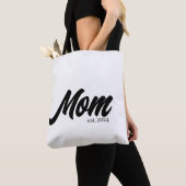 Mom Established New Mom Gift トートバッグ (クローズアップ)