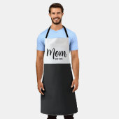 Mom Established New Mother Gift エプロン (着用した状態)
