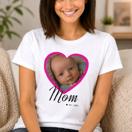 Mom Established Script ピンクハート 写真 ホワイト Tシャツ