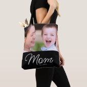 Mom Established Script ブラックフォト トートバッグ (クローズアップ)