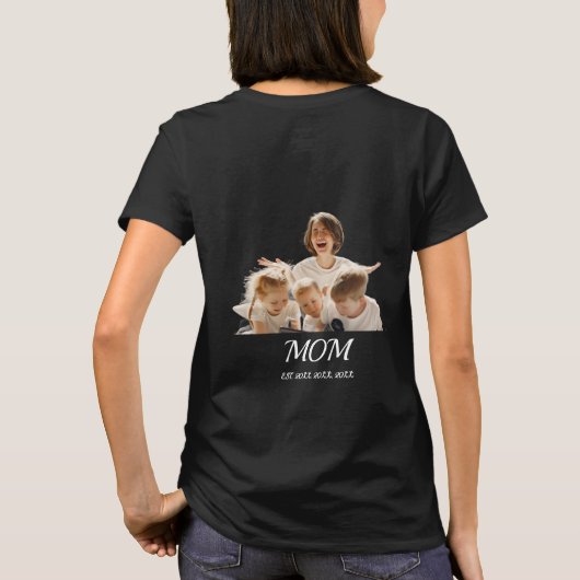 Mom Established Script Photo  T-Shirt Tシャツ (裏面)