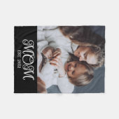 Mom Established White Modern Script Photo フリースブランケット (正面(横))