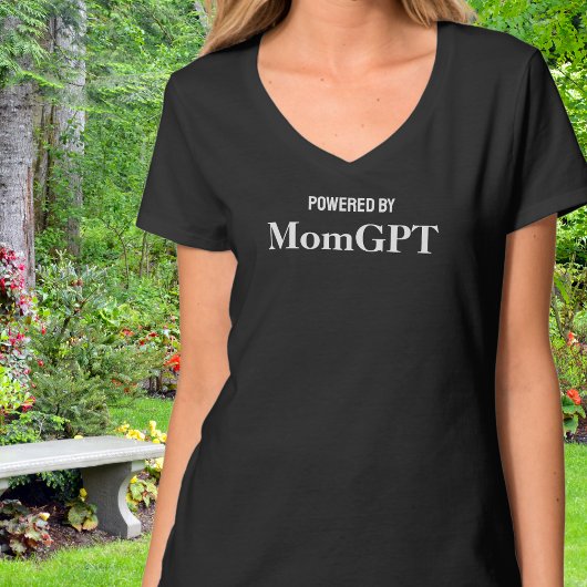 Mom Funny Birthday - Powered By MomGPT - Ai Joke Tシャツ