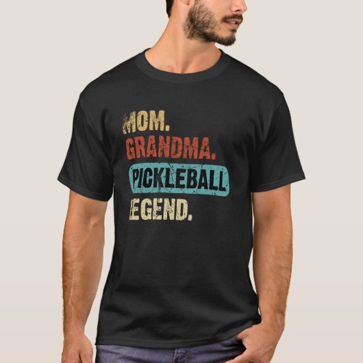 Mom Grandma Pickleball Legend Tシャツ (正面)