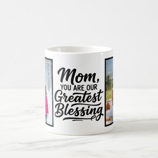 Mom Greatest Blessing ブラシスクリプトカスタム2枚の写真 コーヒーマグカップ (中央)