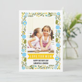Mom, Happy Mothers Day aqua,黄色のフローラ写真 カード (スタンド正面)