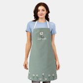 Mom in Bloom Personalized Apron - Baby Shower  エプロン (着用した状態)