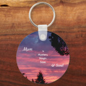Mom is Mystery, Magic, Sass & Soul – Inspirational キーホルダー (正面)
