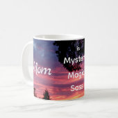 Mom is Mystery, Magic, Sass & Soul – Inspirational コーヒーマグカップ (正面左)