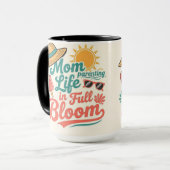 Mom Life in full bloom Cute Mama gift マグカップ (正面左)