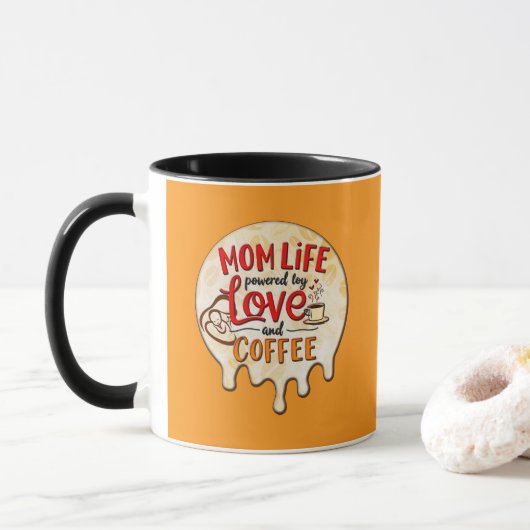 Mom Life Powered by Love and Coffee – Fun Design マグカップ (ドーナツ)