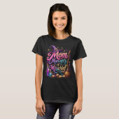 Mom Manager of Mischief Mother's Day Magical Tシャツ (正面フル)
