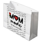 Mom Mode All Day Every Day Gift Bag ラージペーパーバッグ (正面アングル)