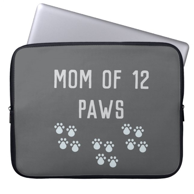 Mom of 12 paws ラップトップスリーブ (正面)
