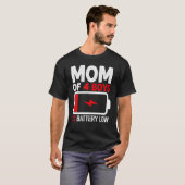 Mom of 4男の子の低電池からSon Mothers Day W Tシャツ (正面フル)