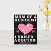 Mom of a Resident Match Day 2026 Medical Student カード (黄色い花)