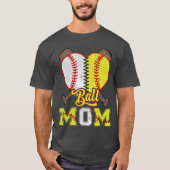 Mom of Both Ball Mom Half Softball Half Baseball v Tシャツ (正面)