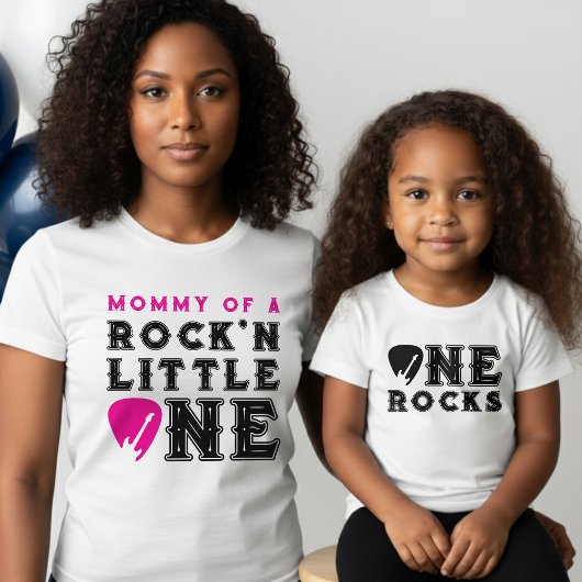 Mom of Rock'n Little One Guitar Pick 1st Birthday Tシャツ
