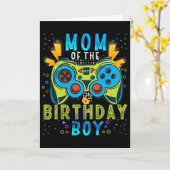 Mom Of The Birthday Boy Video Game Matching Birthd カード (黄色い花)