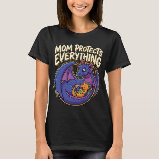 Mom Protects Everything Fantasy Art Tシャツ