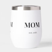 MOM Script est. 20XX 黒太字 テキスト 白 (背面)