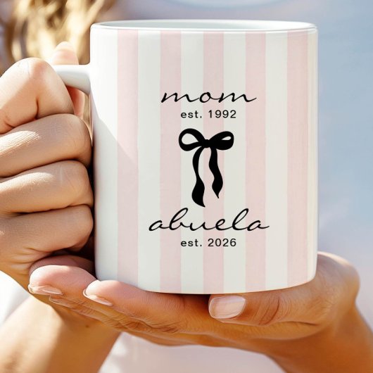 Mom to Abuela Est Mug with Bow コーヒーマグカップ