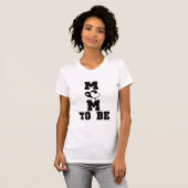 MOM to Be – ブラック文字 Tシャツ (正面フル)