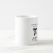 Mom to Gigi Est Mug with Bow コーヒーマグカップ (中央)