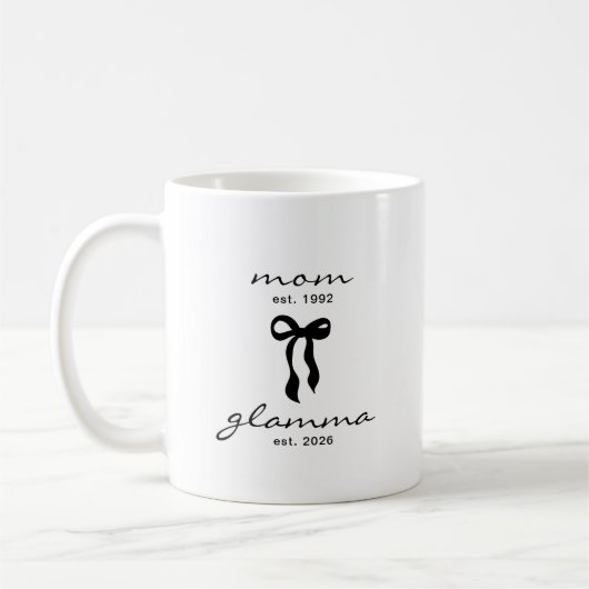 Mom to Glamma Est Mug with Bow コーヒーマグカップ (左)