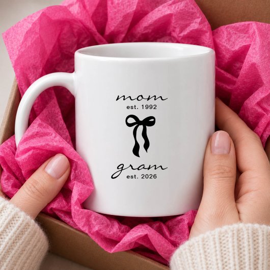 Mom to Gram マグカップ ピンクボウストライプ