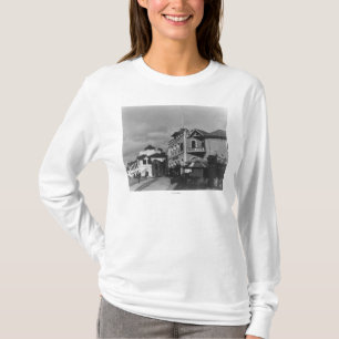 Mombassaケニヤの写真の通り場面 Tシャツ