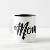 #MomLife、およびモダントレンディーハッシュタグデザイン ツートーンマグカップ (正面左)