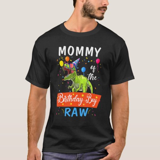 Mommy恐竜おもしろいかわいい誕生日の男の子ファミリーアプリ Tシャツ (正面)